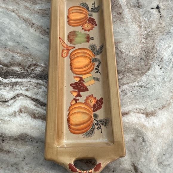 Beautiful Vintage Distressed Fall Decor Server 15 x 41/2” - Picture 4 of 4